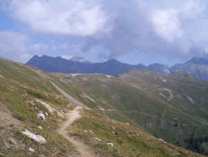 wpe25.jpg (166553 bytes)