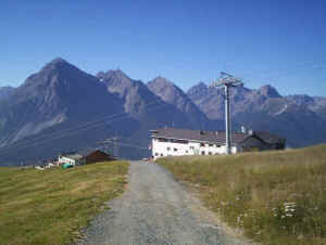 wpe13.jpg (27907 bytes)